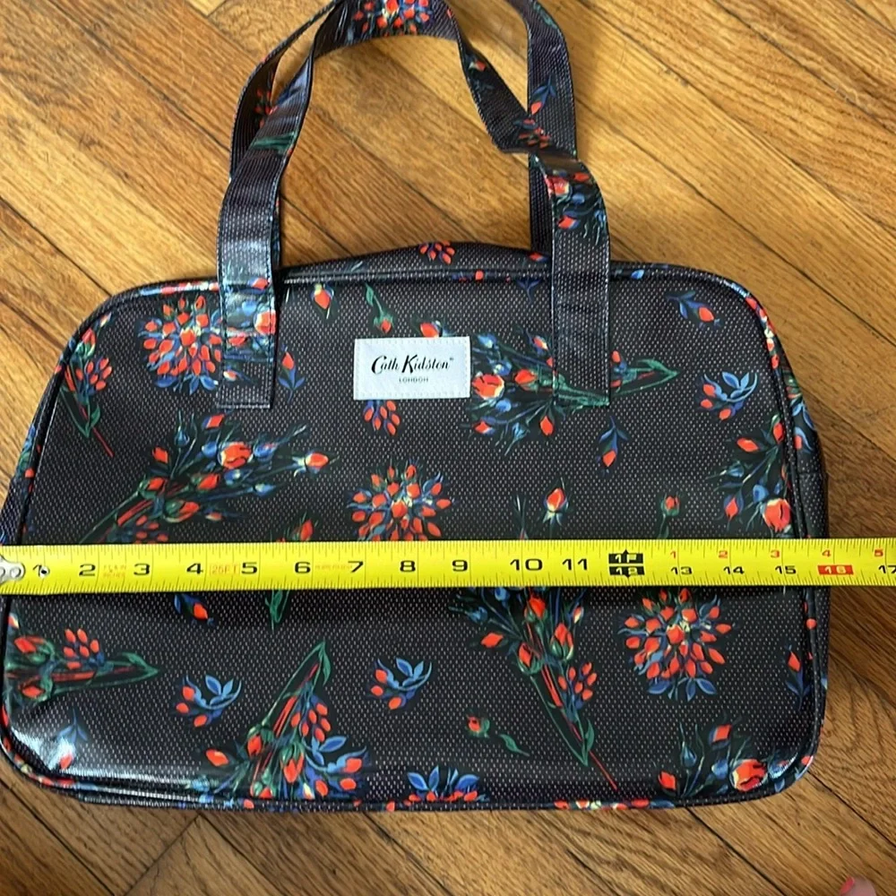 Cath Kidston MFS Large Boxy Zip Bag Darling Midscale Navy
